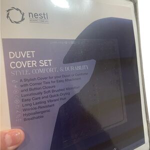 Duvet Cover in White Size Queen